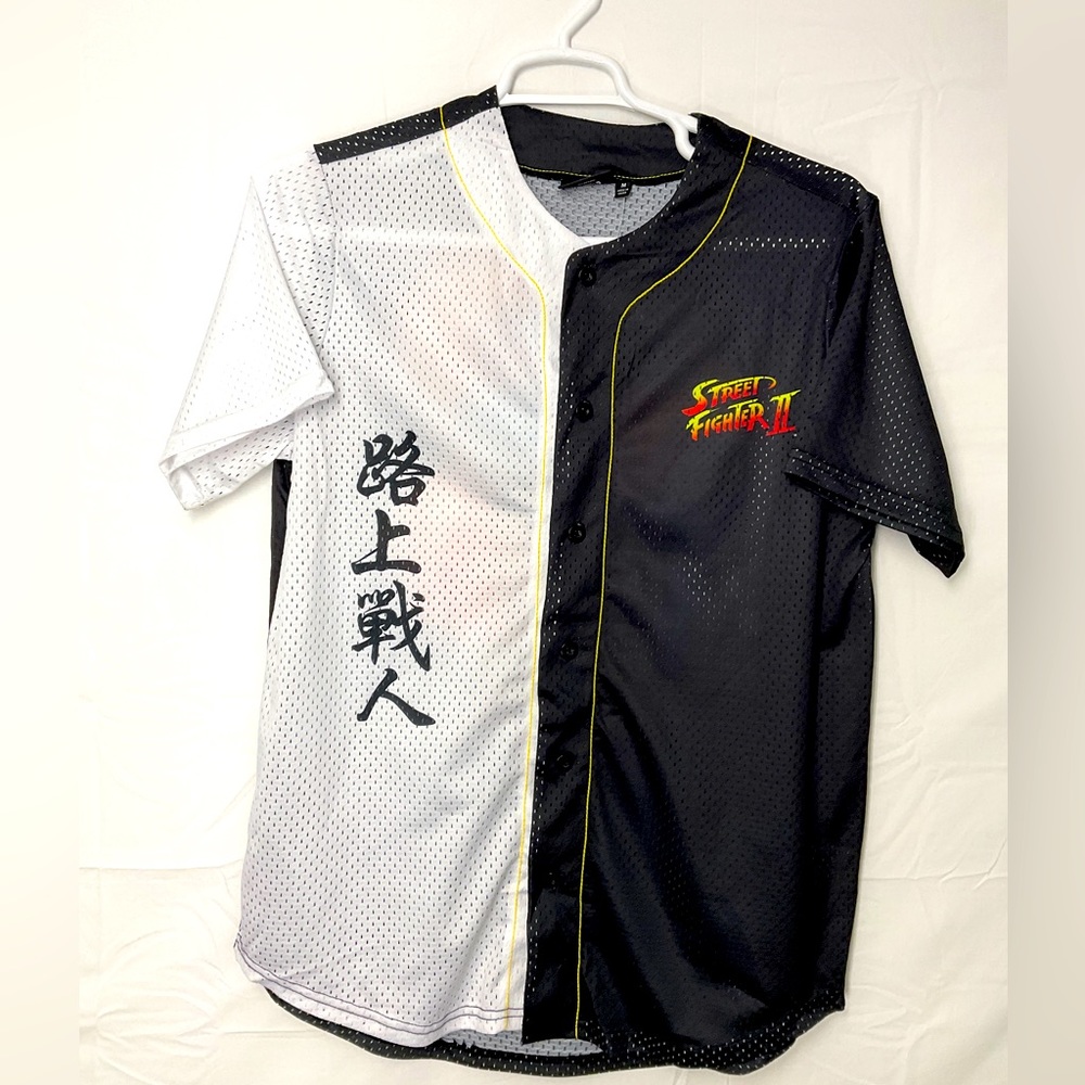 NWT Men’s Street Fighter Short Sleeve Net Jersey Shirt‎ Medium